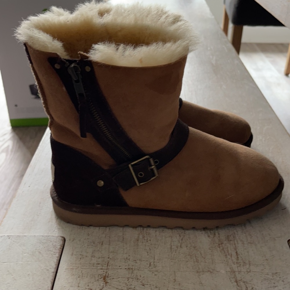 Ugg Ankle Boot - image 3